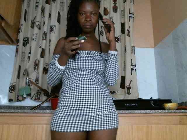 BlushAndMoan webcam