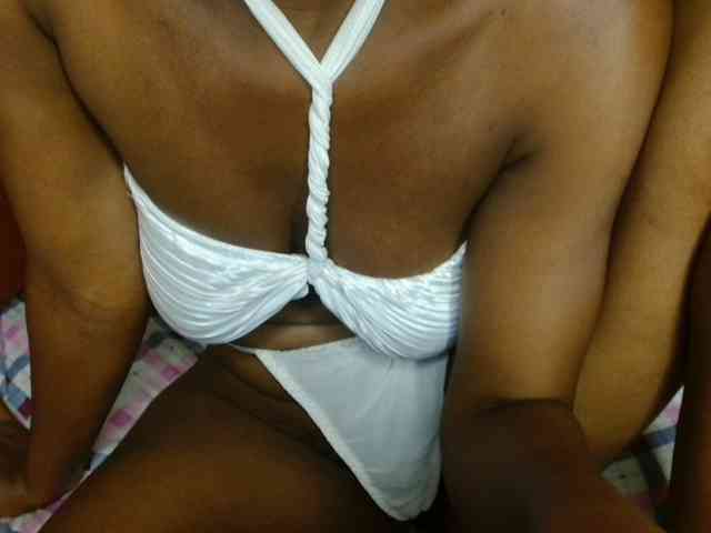BlushAndMoan webcam