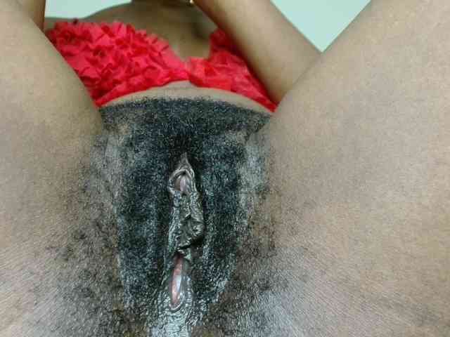 BlushAndMoan webcam