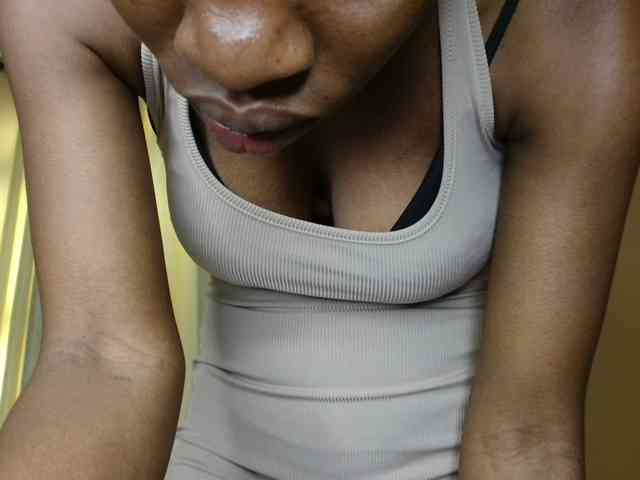 BlushAndMoan webcam