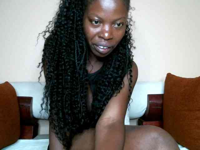BlushAndMoan webcam