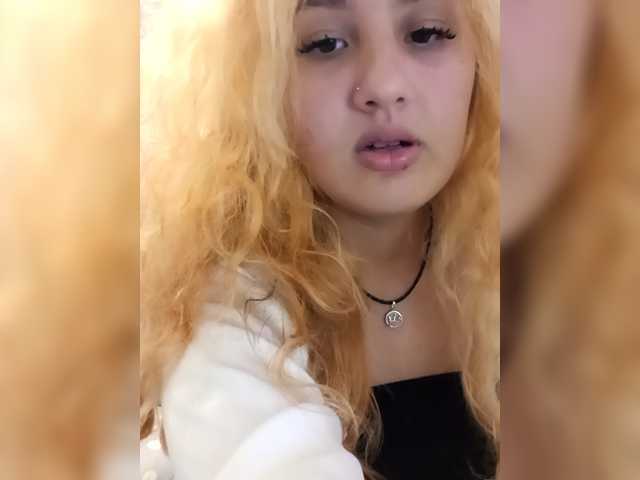 BloodyLisss live cam on BongaCams