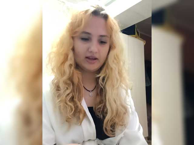 BloodyLisss live cam on BongaCams