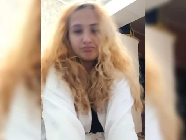 BloodyLisss live cam on BongaCams