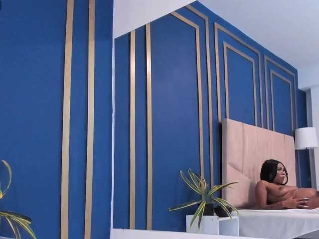 Lily-Hazell live cam on BongaCams