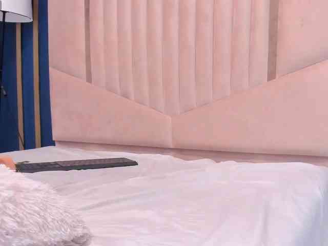 Lily-Hazell webcam