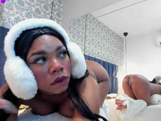 Lily-Hazell webcam