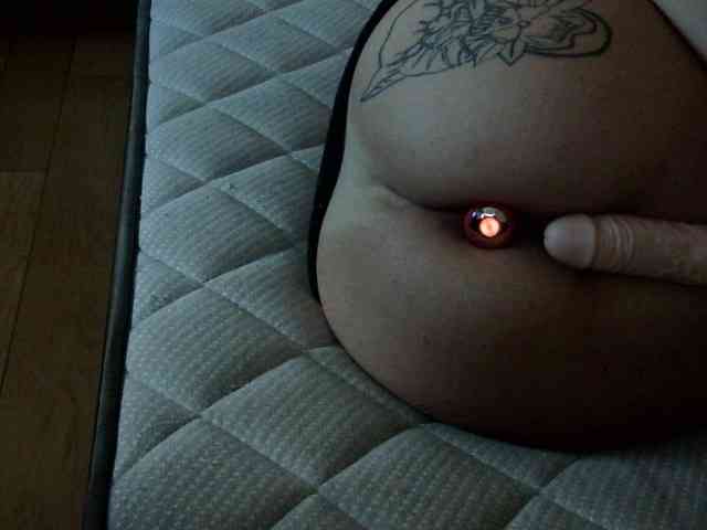 Alikaiwolf webcam
