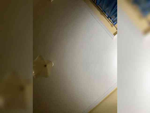 Alikaiwolf webcam