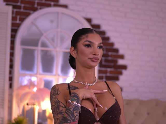 NyssaSky live webcam show