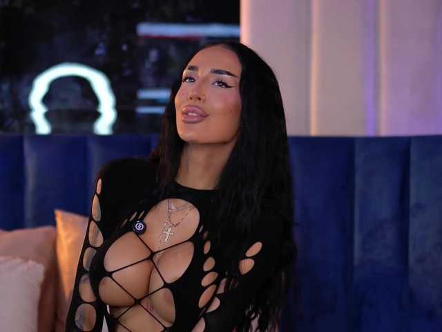 KimNaty, live now on BongaCams