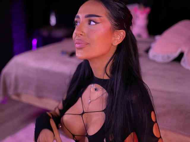 KimNaty webcam