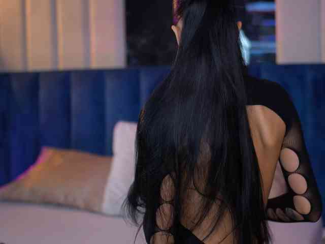 KimNaty webcam