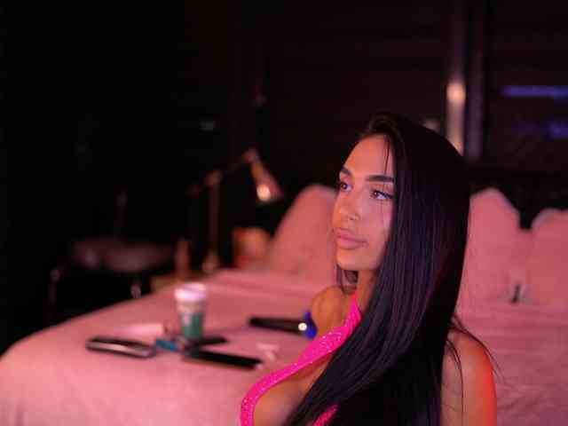 KimNaty webcam