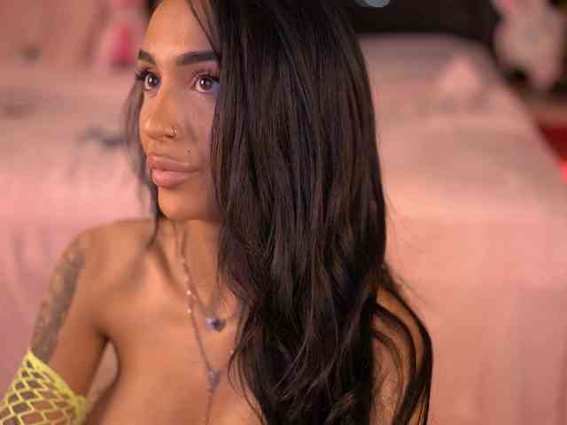KimNaty webcam