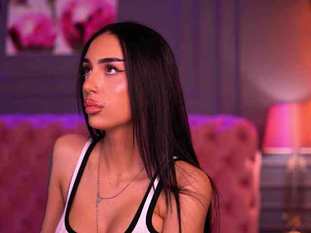 KimNaty webcam
