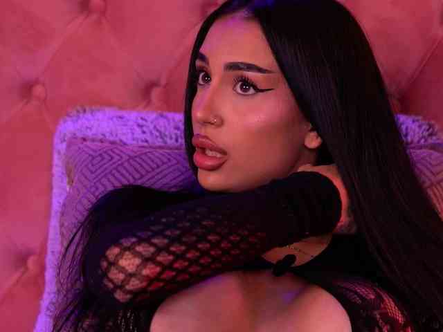 KimNaty webcam