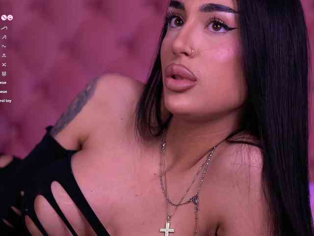 KimNaty webcam
