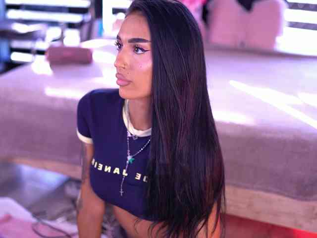 KimNaty webcam