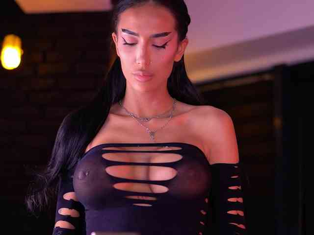 KimNaty webcam
