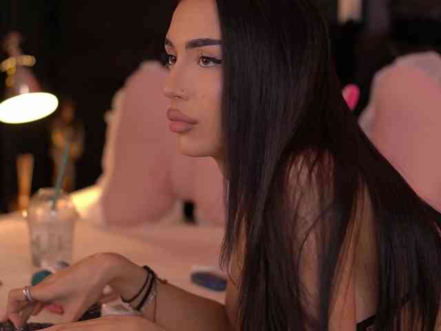 KimNaty webcam