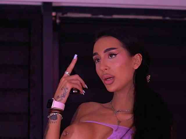 KimNaty webcam