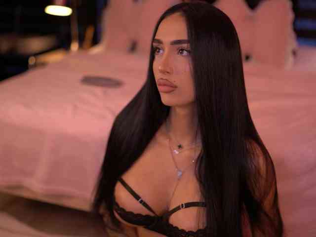 KimNaty webcam