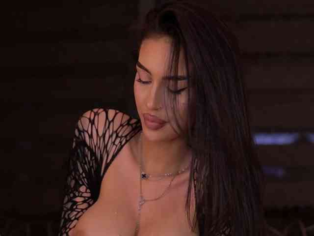 KimNaty webcam