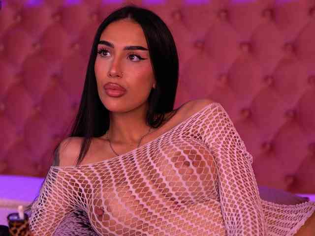 KimNaty webcam