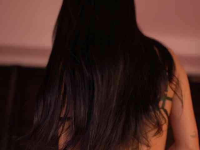 KimNaty webcam