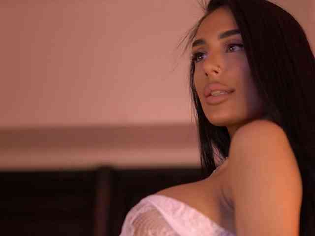KimNaty webcam