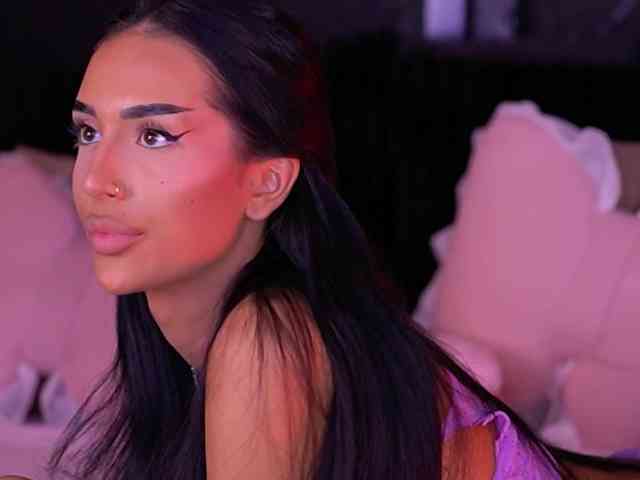 KimNaty webcam