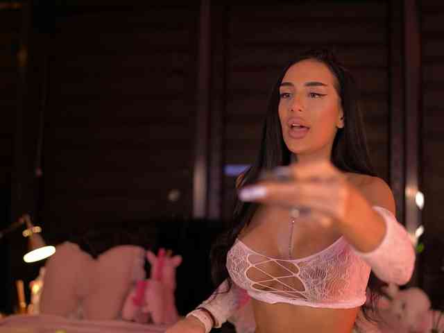 KimNaty webcam