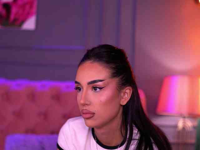 KimNaty webcam