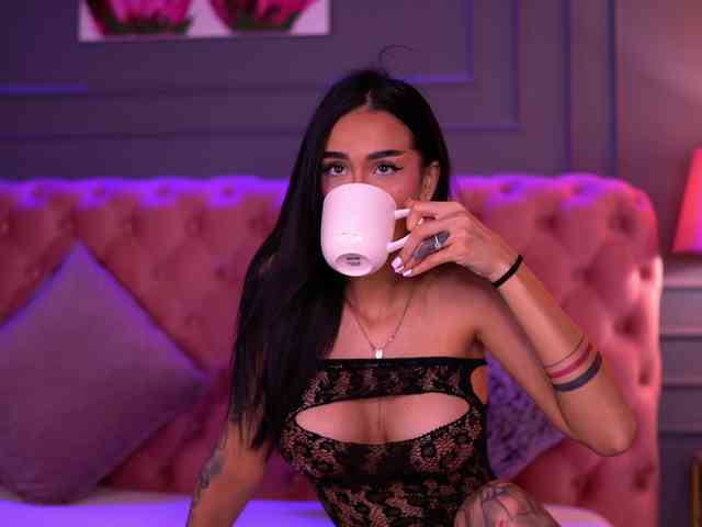 KimNaty webcam