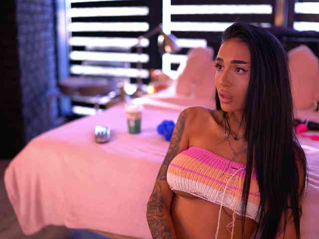 KimNaty webcam