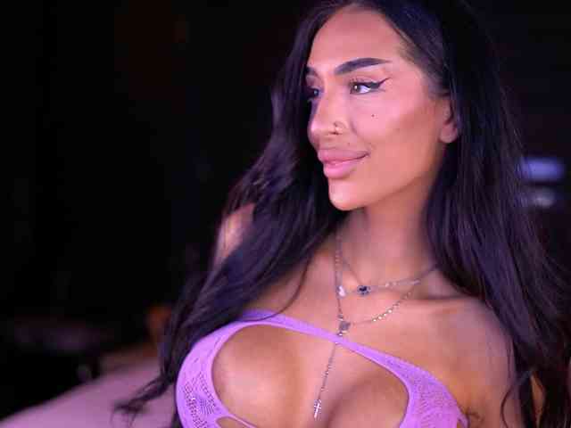 KimNaty webcam