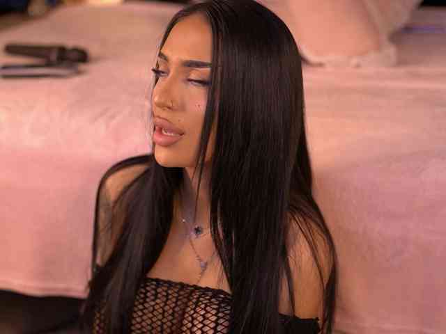 KimNaty webcam