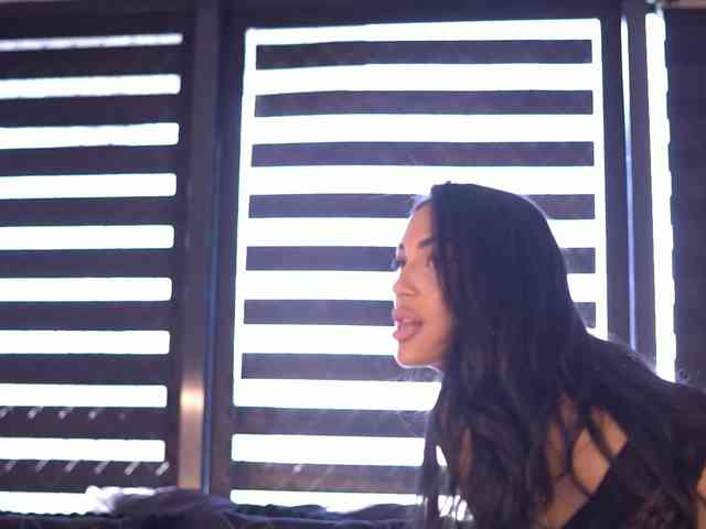 KimNaty webcam