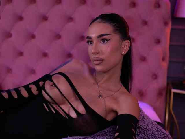 KimNaty webcam
