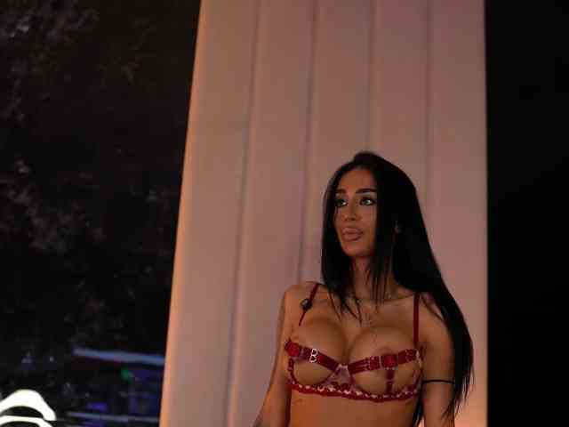 KimNaty webcam
