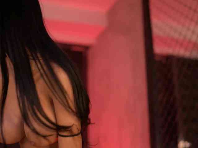 KimNaty webcam