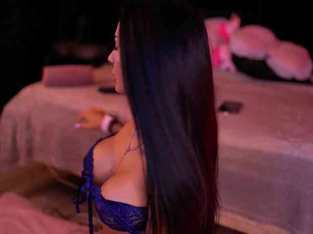 KimNaty webcam
