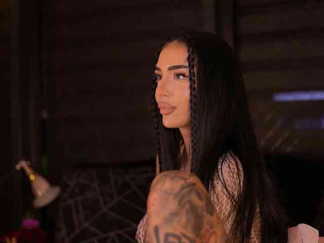 KimNaty webcam
