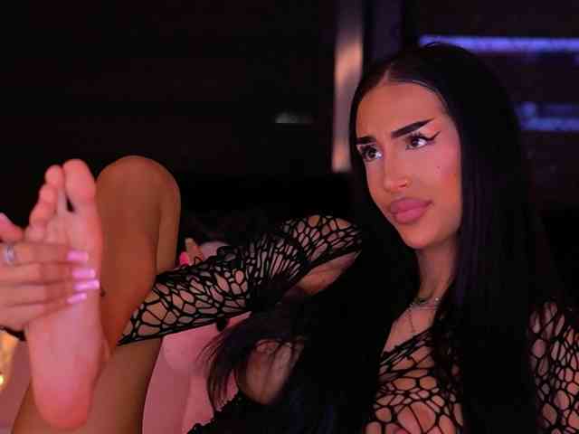 KimNaty webcam