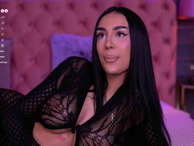 KimNaty webcam