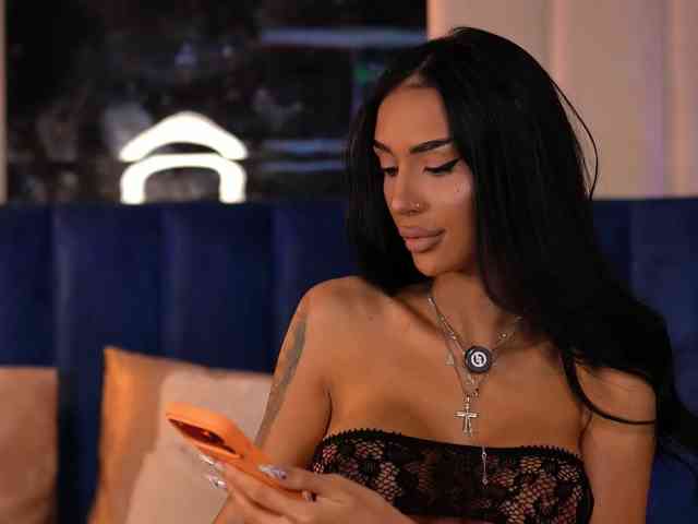 KimNaty webcam