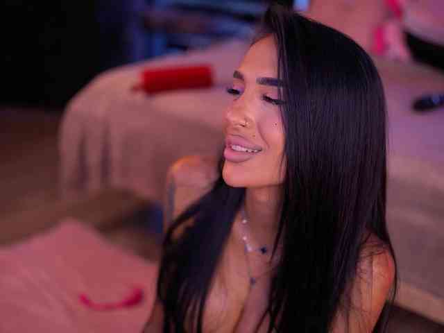 KimNaty webcam