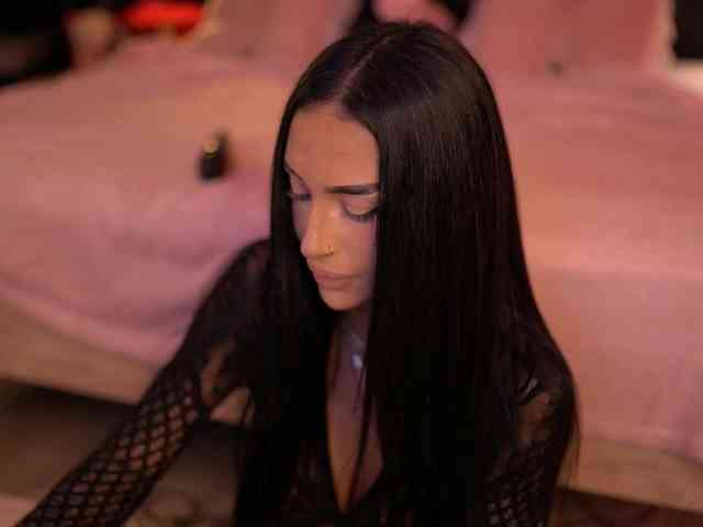KimNaty webcam