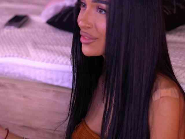 KimNaty webcam